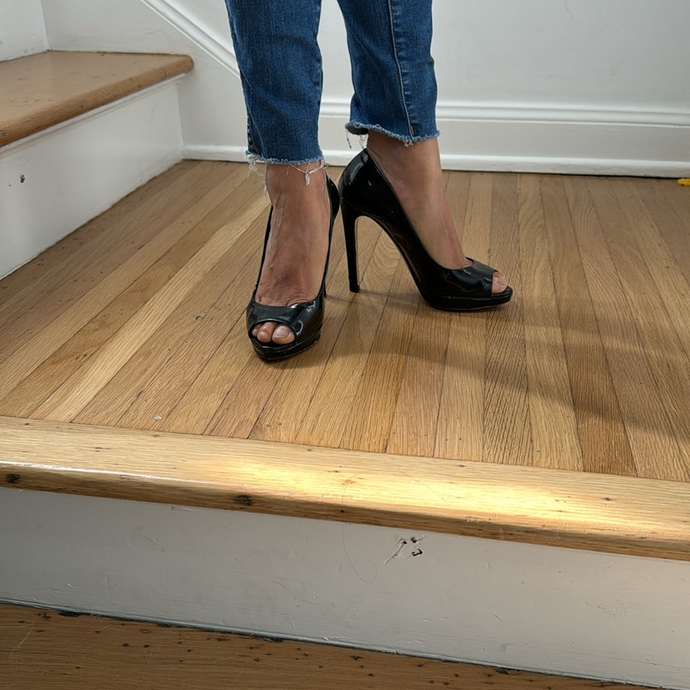 Miu Miu Black Patent Leather Peep-Toe Heels. About a 4in heel. Super cute Sz 37 - Picture 6 of 6